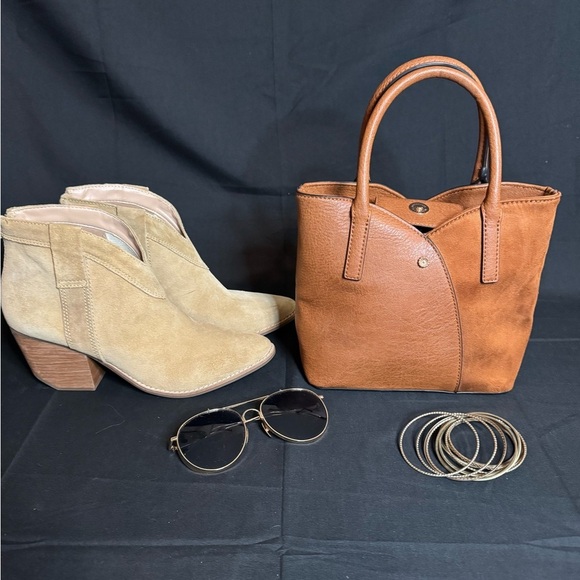 Elegant Lauren Conrad tan Leather Handbag - Picture 8 of 10